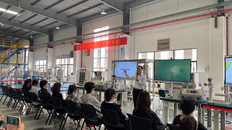 复合材料定制：如何选择合适的厂家？**